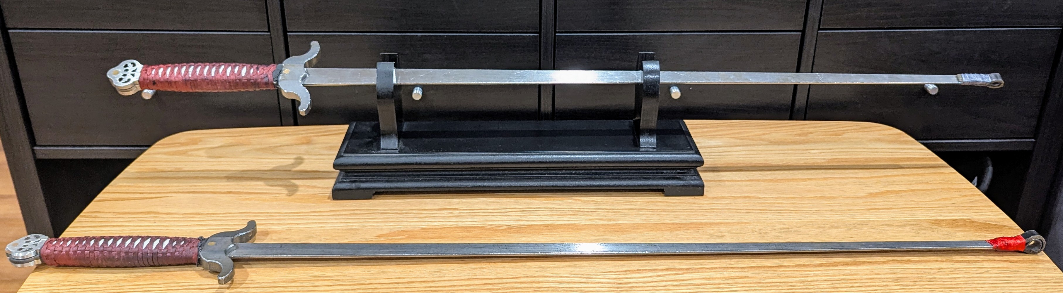 Yaoyao Invicta Sparring Jian on Display