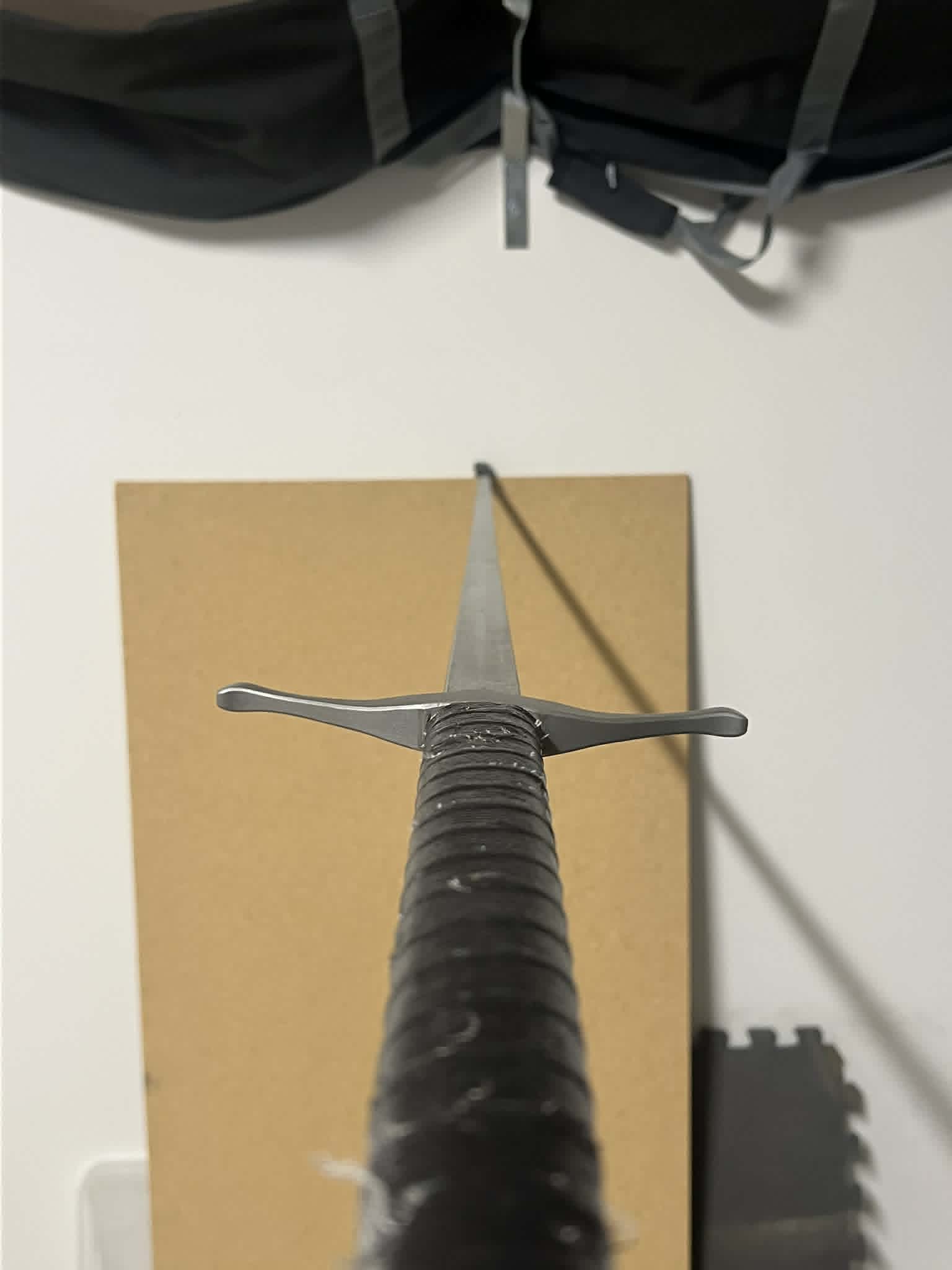 Master Armoury Shuangshoujian blade profile